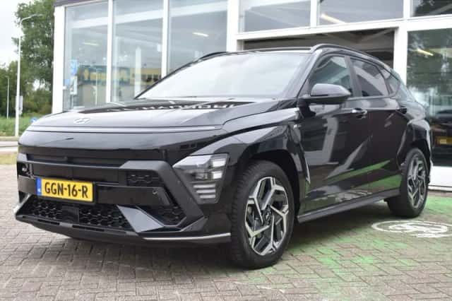 Hyundai Kona (2024) thumbnail 3