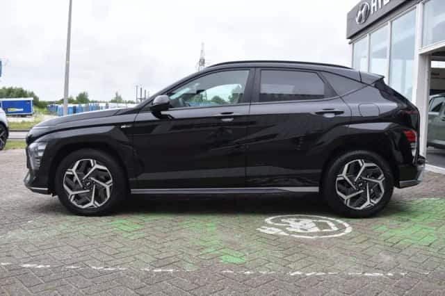 Hyundai Kona (2024) thumbnail 4
