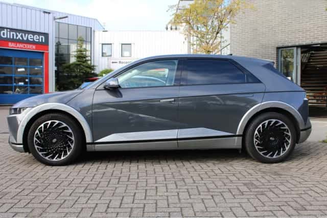 Hyundai Ioniq 5 (2024) thumbnail 2