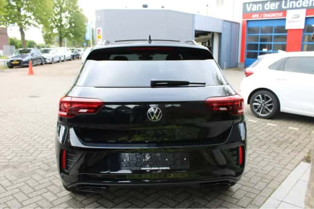 Volkswagen T-Roc (2025) thumbnail 3