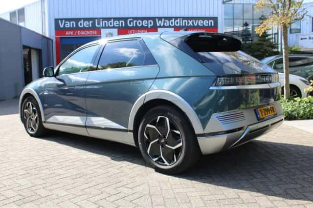 Hyundai Ioniq 5 (2023) thumbnail 3