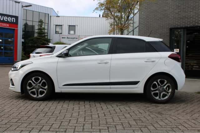 Hyundai i20 (2020) thumbnail 2