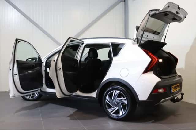 Hyundai Bayon (2024) thumbnail 6