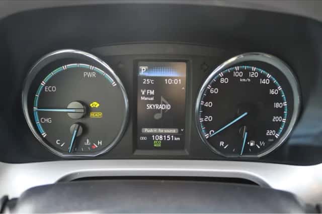 Toyota RAV4 (2017) thumbnail 5