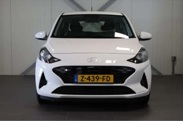 Hyundai i10 (2024) thumbnail 3