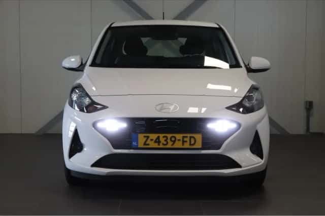 Hyundai i10 (2024) thumbnail 4