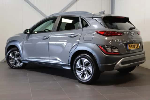 Hyundai Kona (2023) thumbnail 2