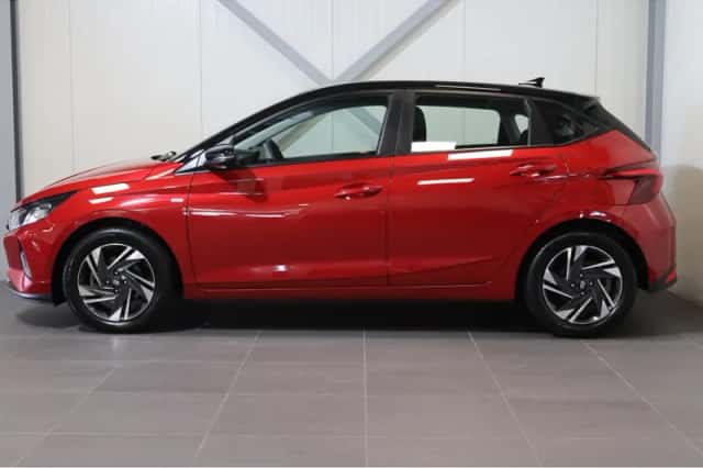 Hyundai i20 (2023) thumbnail 2