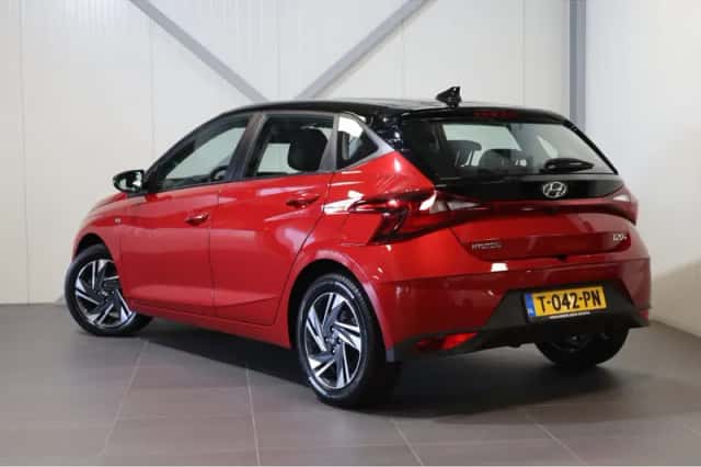 Hyundai i20 (2023) thumbnail 4