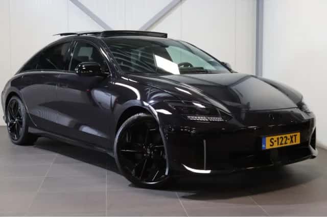 Hyundai Ioniq 6 (2023) thumbnail 4