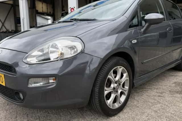 Fiat Punto (2014) thumbnail 1