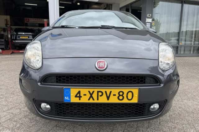 Fiat Punto (2014) thumbnail 3