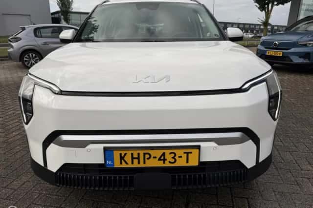 Kia EV3 (2026) thumbnail 2