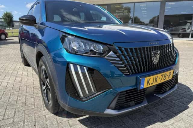 Peugeot 2008 (2025) thumbnail 3