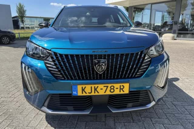 Peugeot 2008 (2025) thumbnail 4