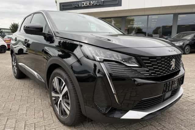 Peugeot 3008 (2023) thumbnail 4