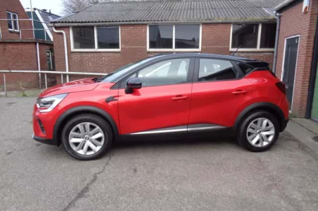 Renault Captur (2021) thumbnail 4