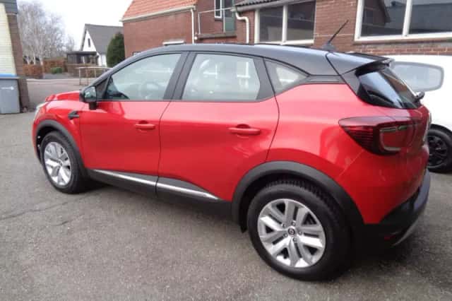 Renault Captur (2021) thumbnail 5