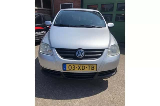 Volkswagen Fox (2007) thumbnail 2