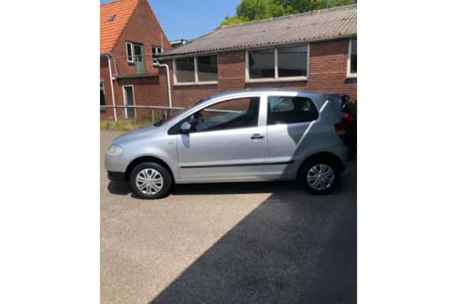 Volkswagen Fox (2007) thumbnail 3