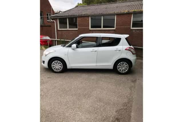 Suzuki Swift (2013) thumbnail 4