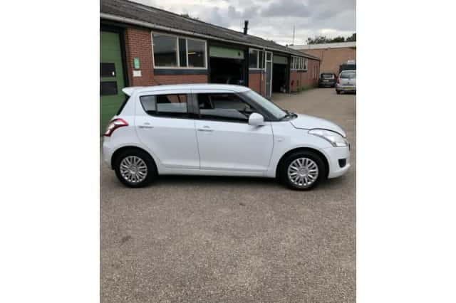 Suzuki Swift (2013) thumbnail 5