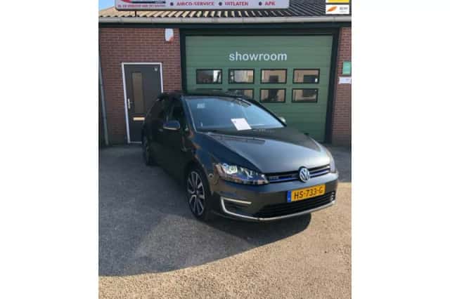 Volkswagen Golf (2015) thumbnail 1