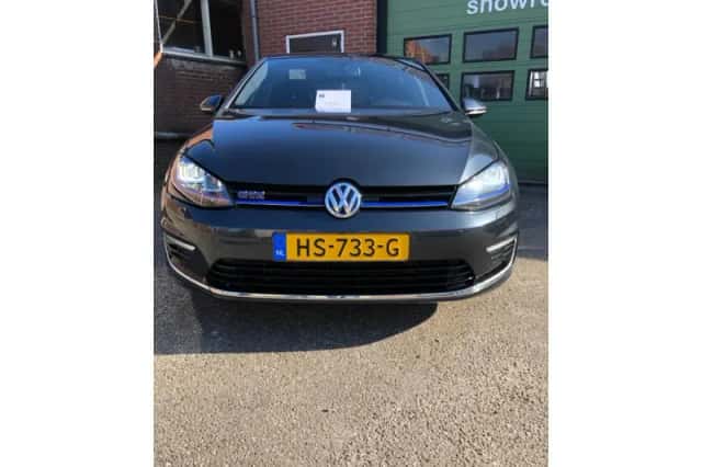 Volkswagen Golf (2015) thumbnail 3