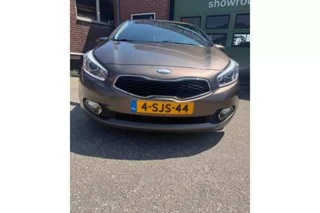 Kia Ceed (2013) thumbnail 3