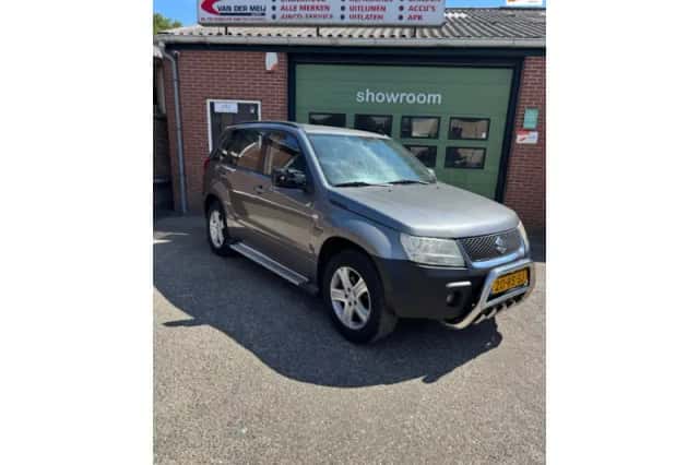 Suzuki Grand Vitara (2005) thumbnail 1