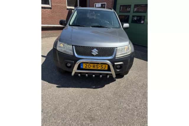 Suzuki Grand Vitara (2005) thumbnail 2