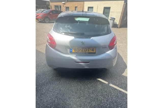 Peugeot 208 (2012) thumbnail 5