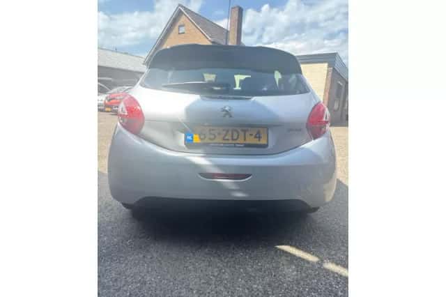 Peugeot 208 (2012) thumbnail 6