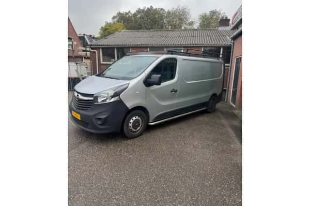Opel Vivaro (2016) thumbnail 3