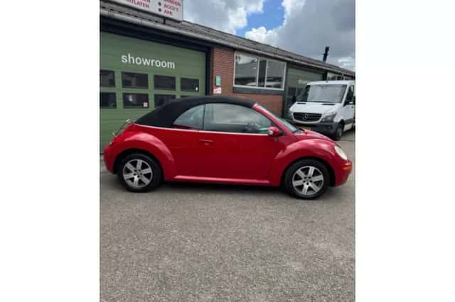 Volkswagen Beetle (2006) thumbnail 5