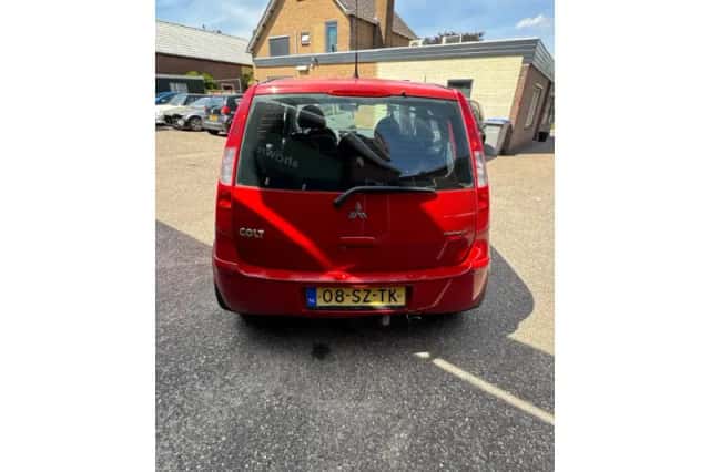 Mitsubishi Colt (2006) thumbnail 5