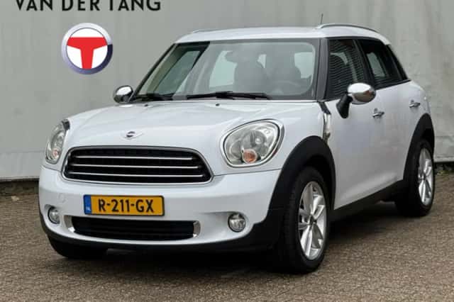 MINI Countryman (2012) thumbnail 1