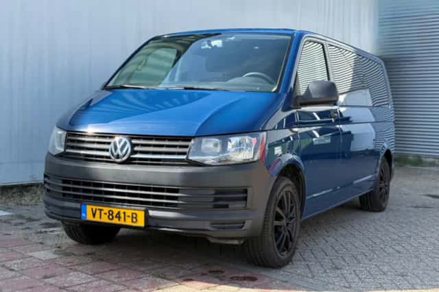 Volkswagen Transporter (2016) thumbnail 1