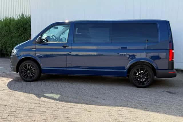 Volkswagen Transporter (2016) thumbnail 3