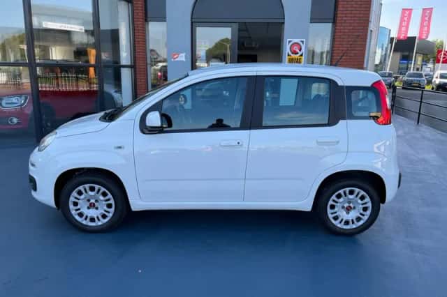 Fiat Panda (2019) thumbnail 2