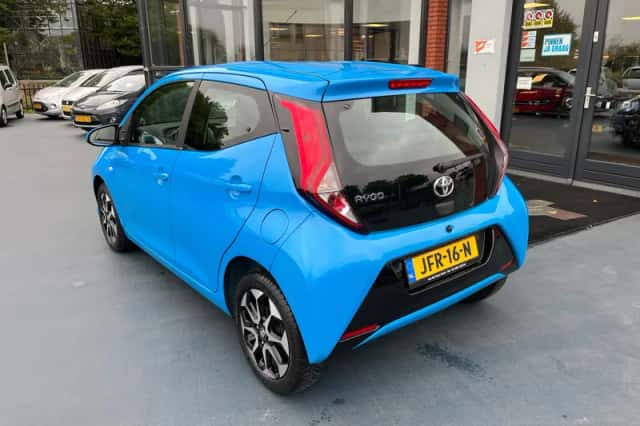 Toyota Aygo (2019) thumbnail 3