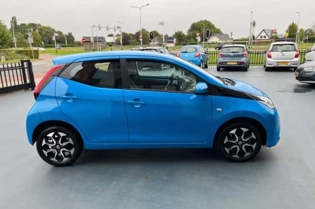 Toyota Aygo (2019) thumbnail 6
