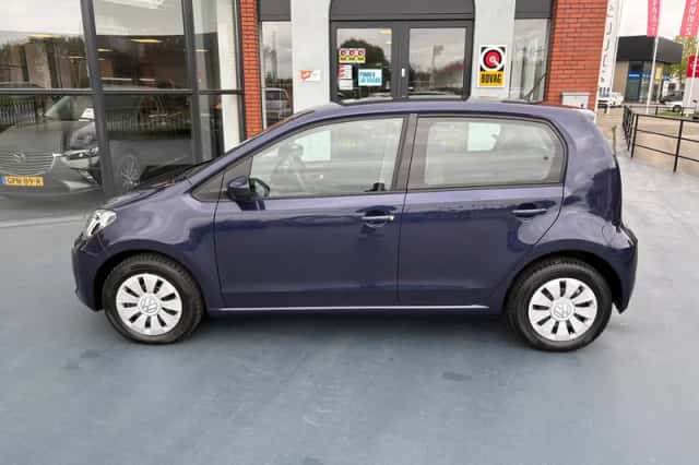 Volkswagen Up! (2018) thumbnail 2
