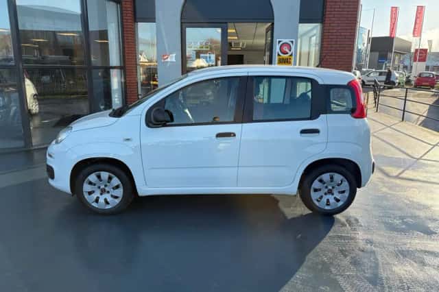 Fiat Panda (2015) thumbnail 2