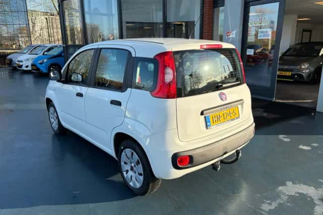 Fiat Panda (2015) thumbnail 3