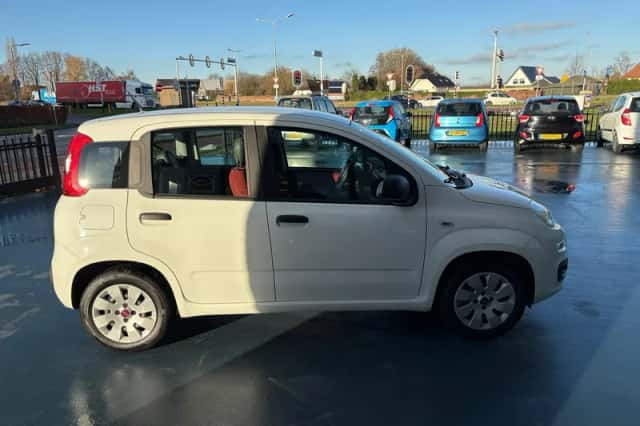 Fiat Panda (2015) thumbnail 6