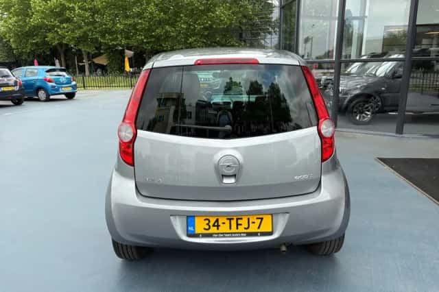 Opel Agila (2012) thumbnail 4