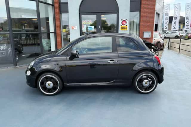 Fiat 500 (2018) thumbnail 2