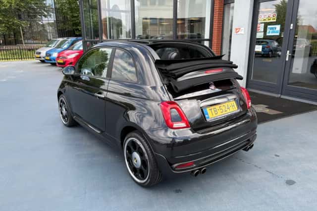 Fiat 500 (2018) thumbnail 3