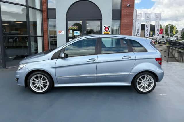 Mercedes-Benz B-Klasse (2010) thumbnail 2